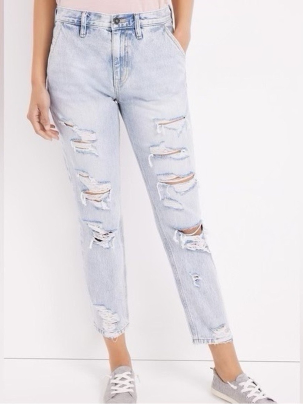 Kancan Size 26 Light Marble Wash Distressed High-Rise Boyfriend Jeans